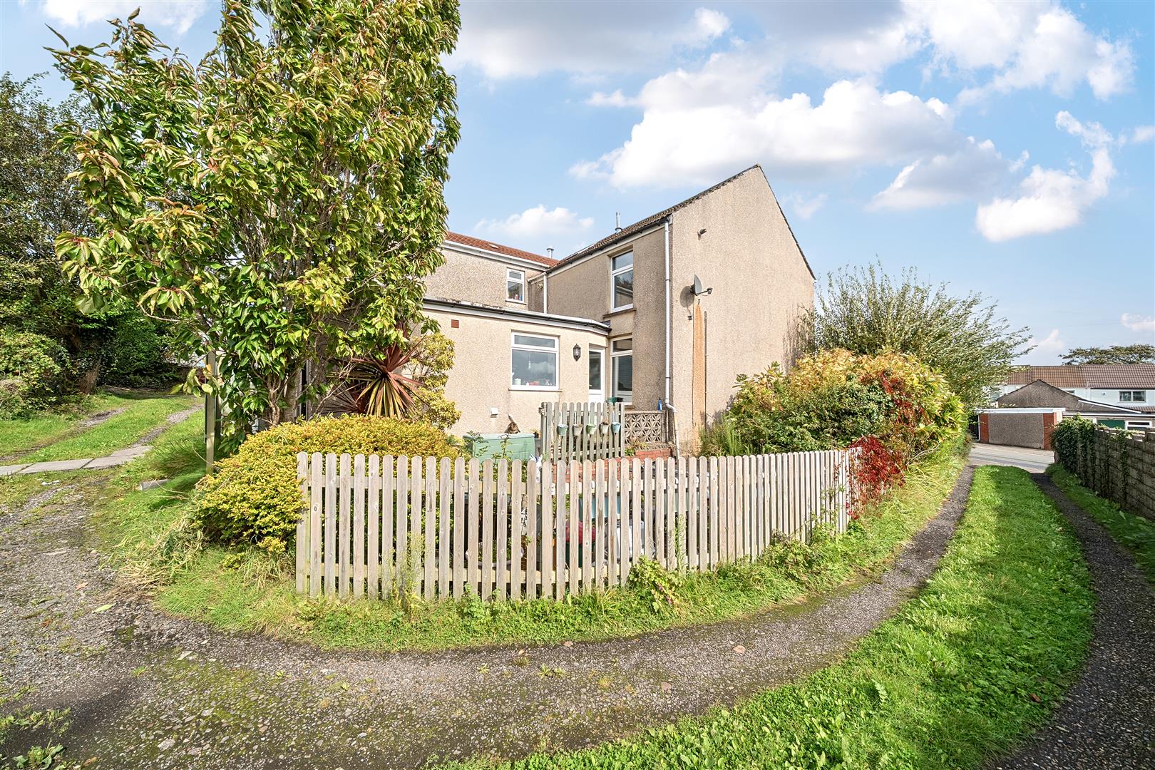 Llangyfelach Road, Treboeth, Swansea, SA5 9AX